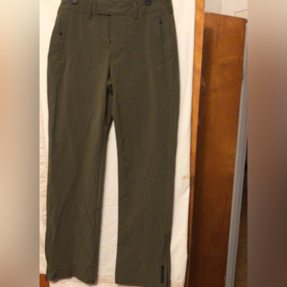 CNCPTS Athletic straight pants with zip opening at the ankle SZ S NWT
